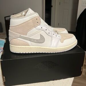 New Air Jordan 1 Mid SE CRAFT